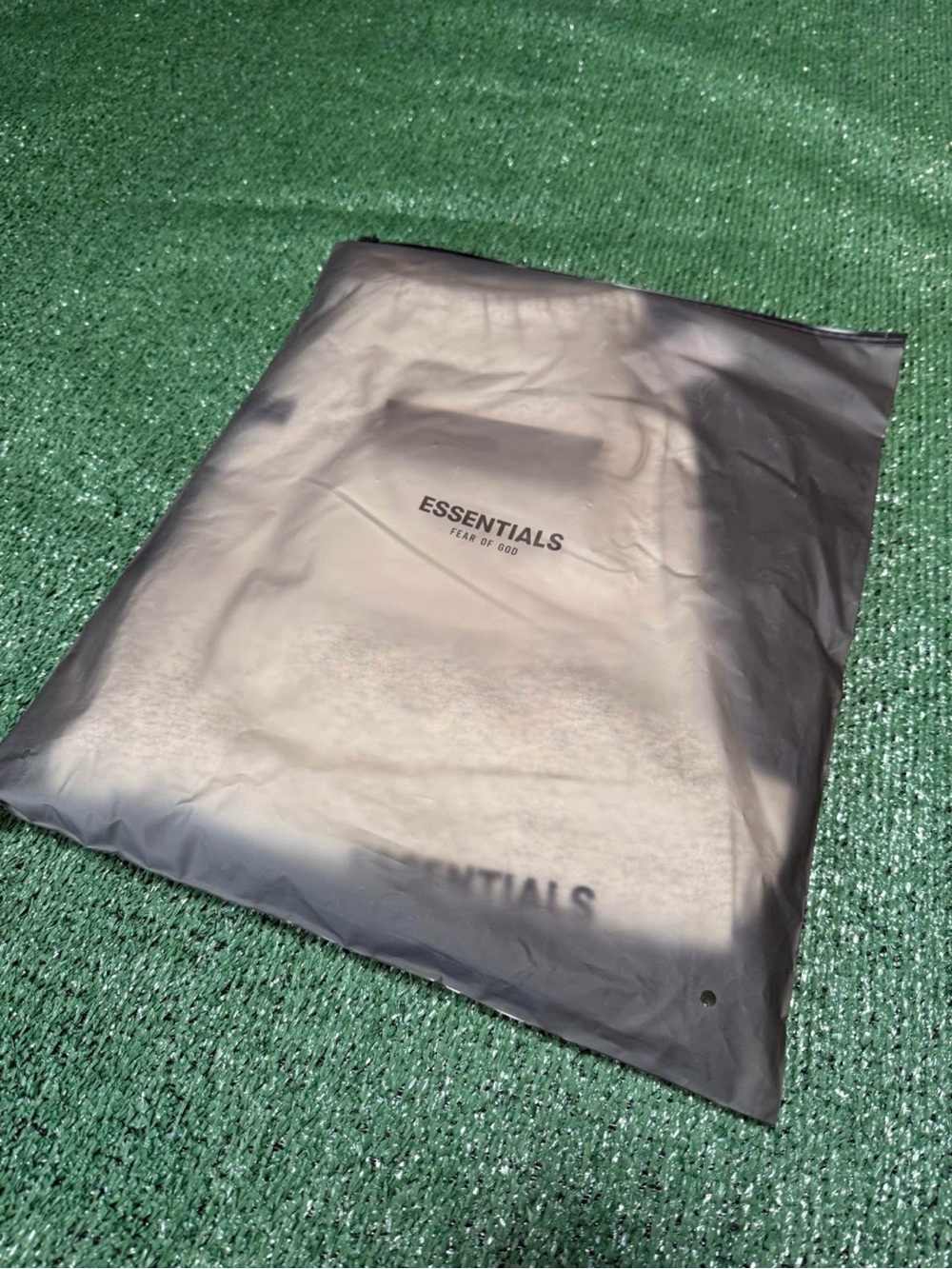Essentials Fear of God Black Packaged Tee